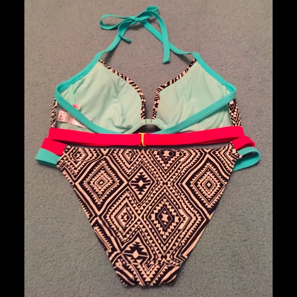 SUNDAZED Bikini - Picture 2 of 6